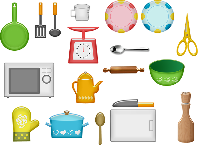 Kitchen Equipment Plates Microwave  - AnnaliseArt / Pixabay